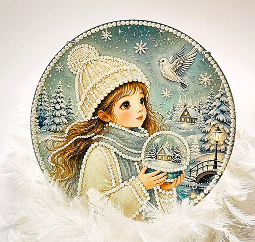 Mädchen mit schneekugel und - mädchen,